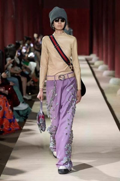 Look 29